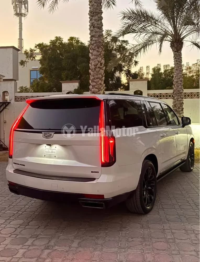 كاديلاك اسكاليد 6.2L Sport Platinum 2023 مستعملة