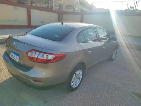 رينو فلوينس 4 Door 1.6L CVT 2014 مستعملة رينو فلوينس 4 Door 1.6L CVT 2014 مستعملة used_cars.forSale