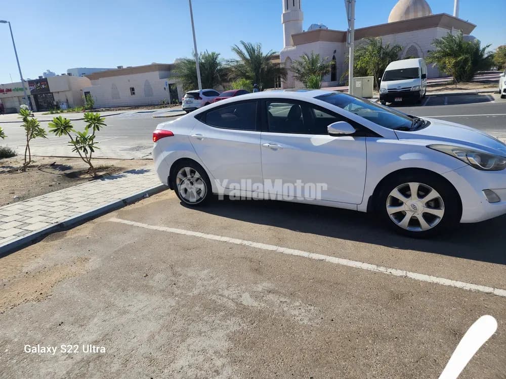 هيونداي إلانترا 2.0L GLS 2013 مستعملة