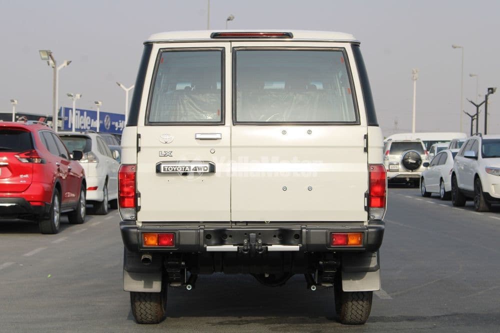 New Toyota Land Cruiser 70 Series 2.8L LX Diesel A/T (5-Door) 2025