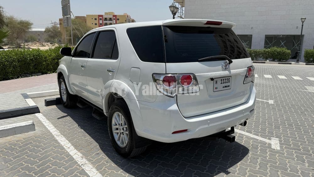 Used Toyota Fortuner 4.0L GXR 2015