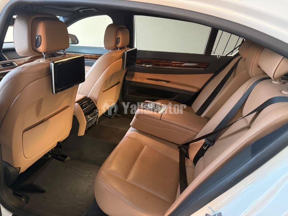 بي إم دبليو الفئة السابعة 730Li 2015 مستعملة