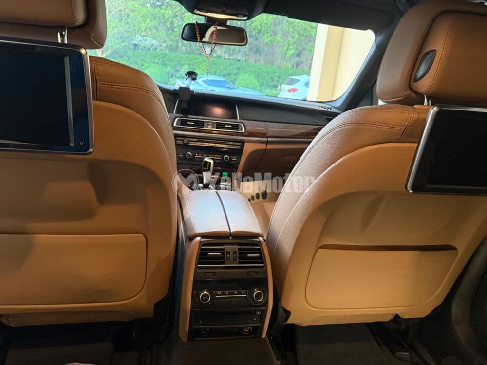 بي إم دبليو الفئة السابعة 730Li 2015 مستعملة