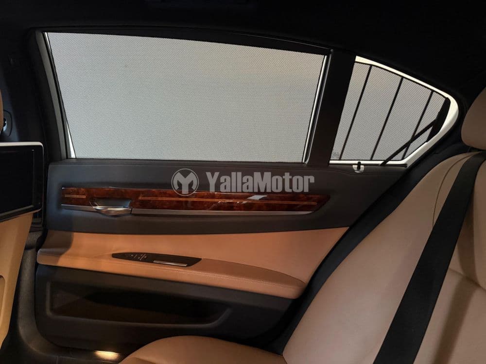 بي إم دبليو الفئة السابعة 730Li 2015 مستعملة