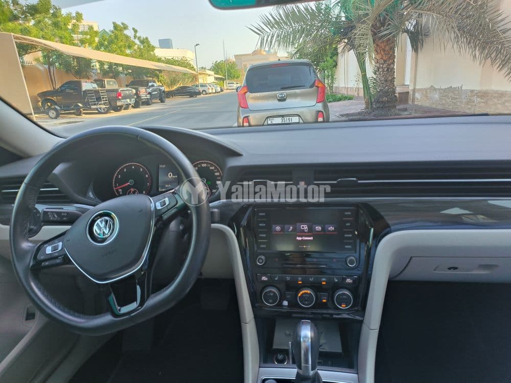 المستعمل فولكس فاجن باسات 2.5L Highline 2020