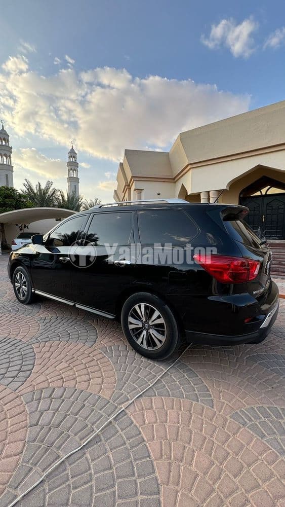 نيسان باثفايندر 3.5L SL 4WD 2017 مستعملة