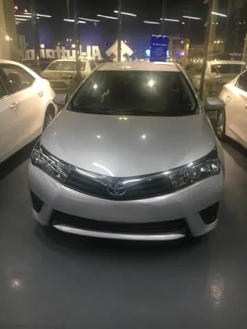 Used Toyota Corolla 2.0 L SE 2015