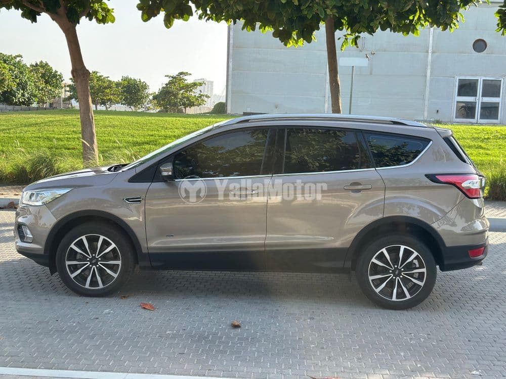 فورد إسكيب 2.5L تاتينيوم 2019 مستعملة