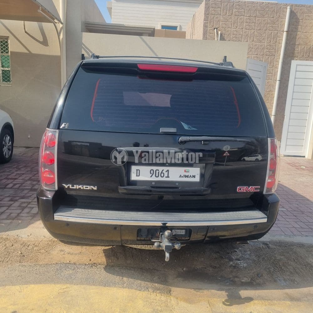 Used GMC Yukon Denali 6.2L Denali 2011