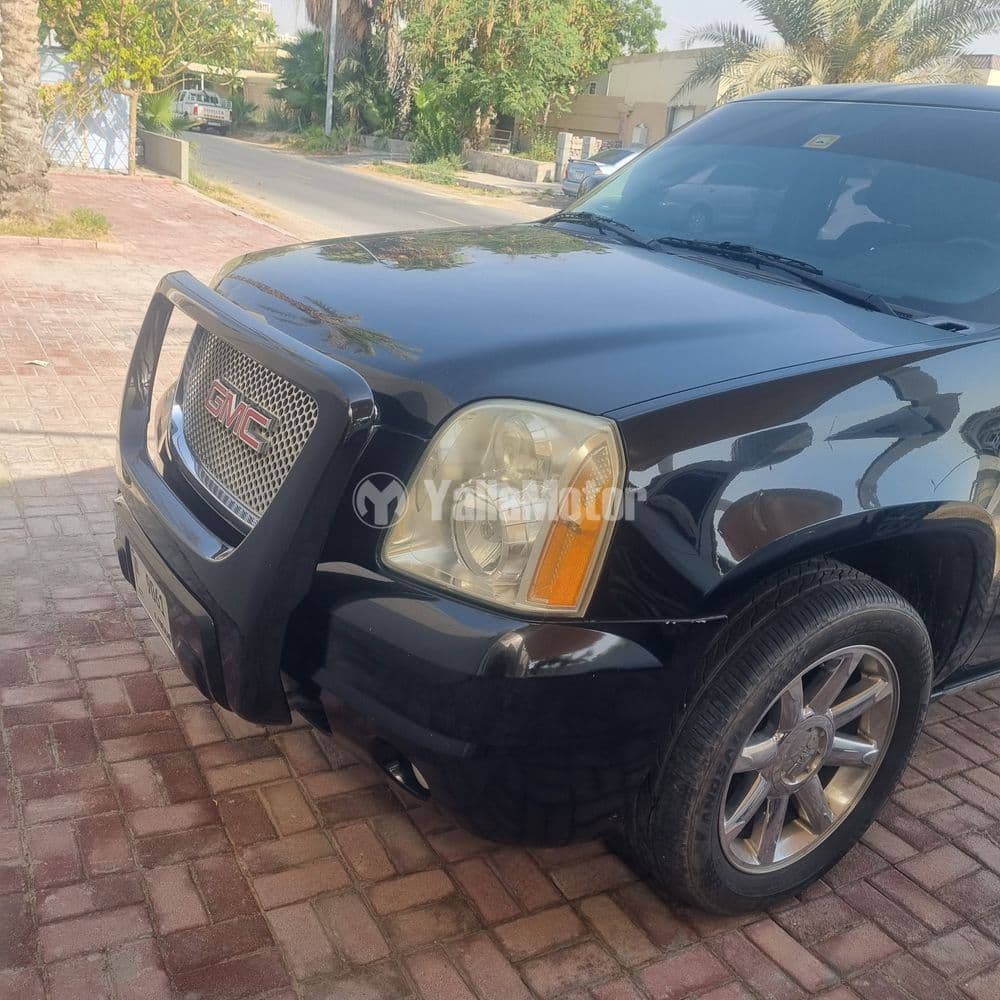 Used GMC Yukon Denali 6.2L Denali 2011