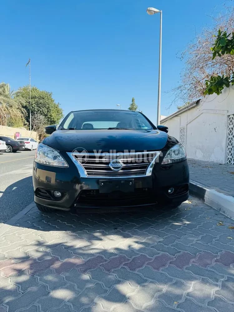 نيسان سنترا 1.8L SL Premium 2015 مستعملة