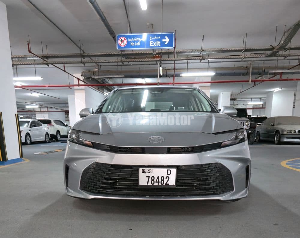 Used Toyota Camry 2.5L LE Hybrid (212 HP) 2025