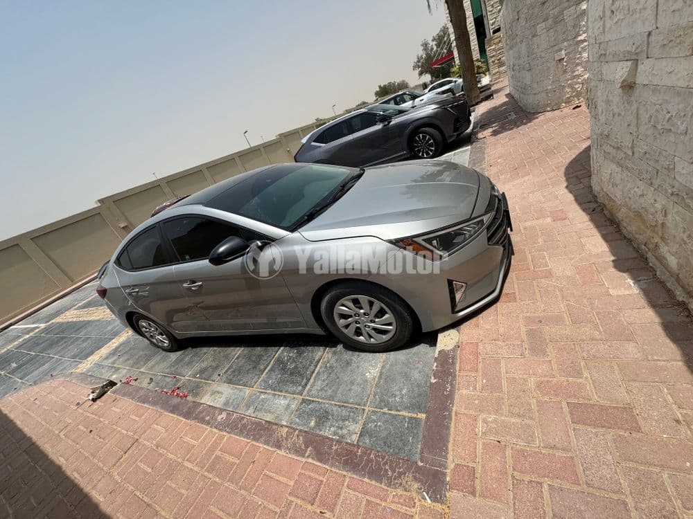 مستعملة هيونداي إلانترا 2.0L Comfort 2020