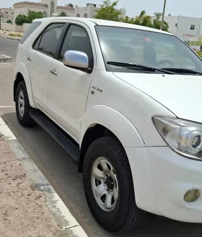 Used Toyota Fortuner 2.7L 2010