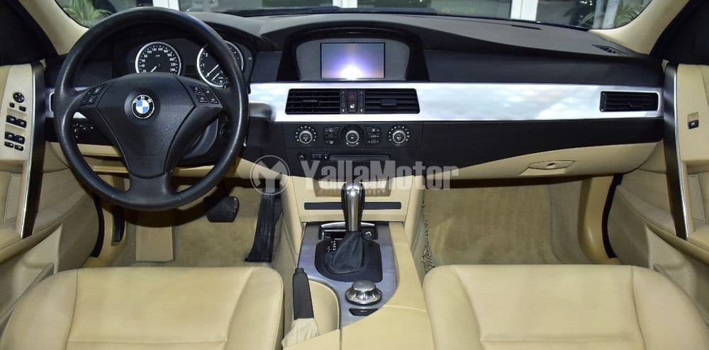 مستعملة بي إم دبليو 5 Series 520i 2005