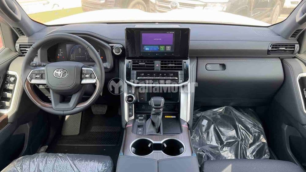 New Toyota Land Cruiser 4.0 GXR 2025