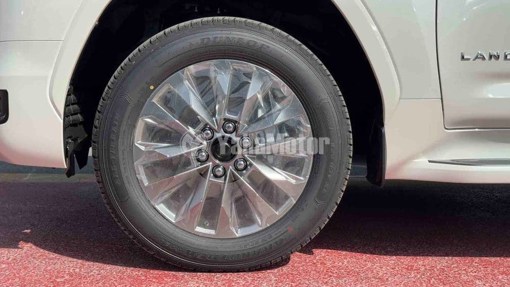 New Toyota Land Cruiser 4.0 GXR 2025