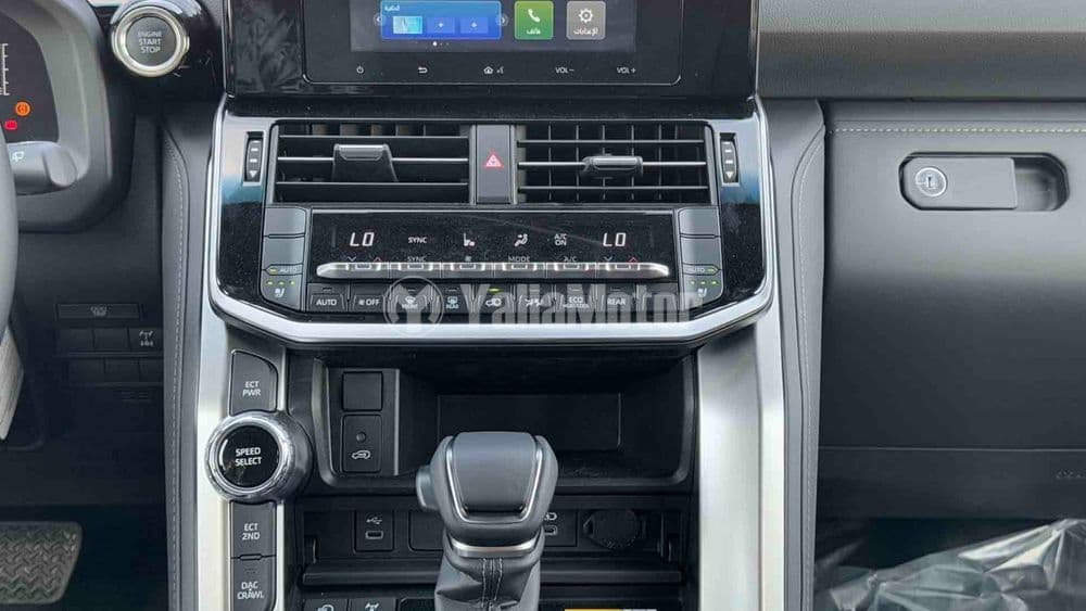 New Toyota Land Cruiser 4.0 GXR 2025