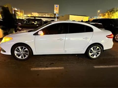 Used Renault Fluence 2.0L SE 2016 Used Renault Fluence 2.0L SE 2016 used_cars.forSale