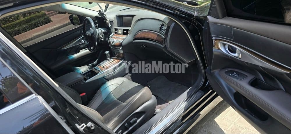 انفينيتي الفئة أم 2013 مستعملة