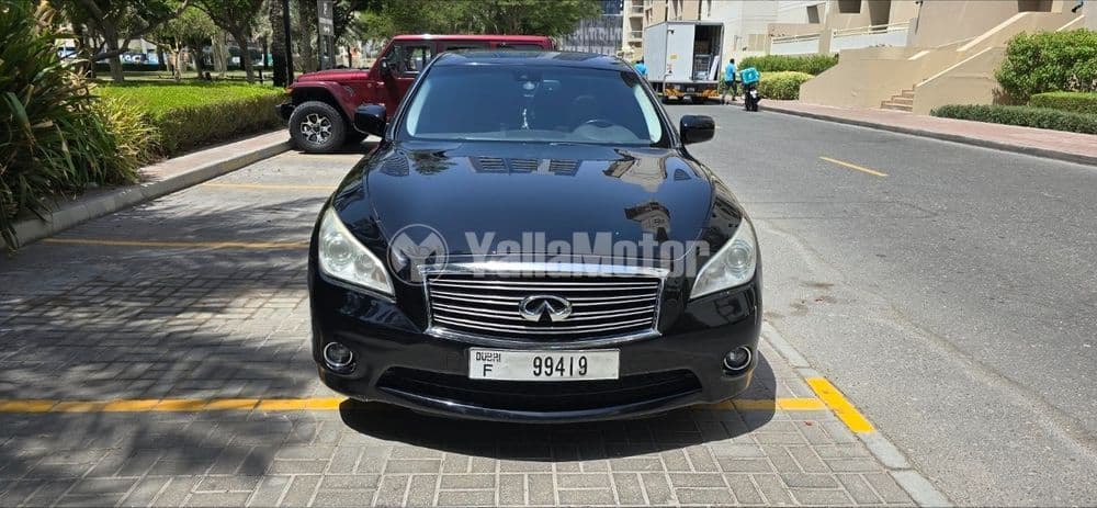 انفينيتي الفئة أم 2013 مستعملة