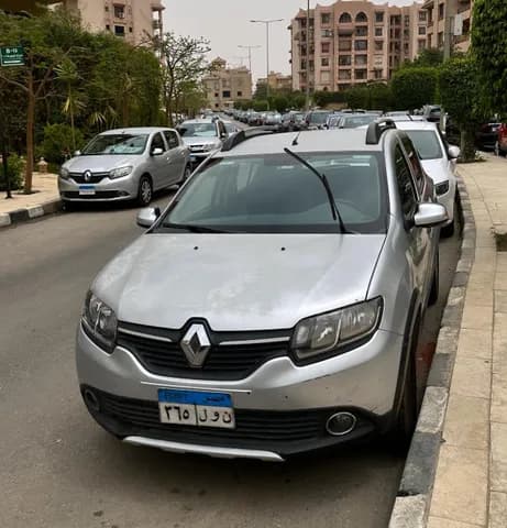 رينو سانديرو ستيبواي 1600 CC Manual 2017 مستعملة رينو سانديرو ستيبواي 1600 CC Manual 2017 مستعملة used_cars.forSale