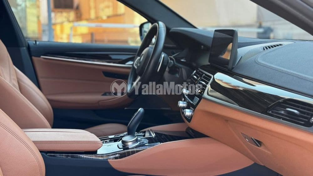 مستعملة بي إم دبليو الفئة الخامسة - سيدان 2022