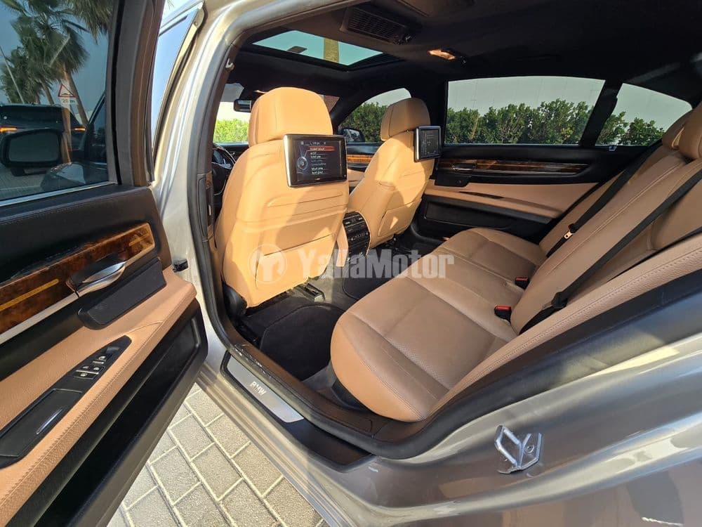 بي إم دبليو الفئة السابعة 730Li 2015 مستعملة