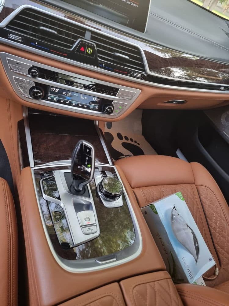 بي إم دبليو 7 سيريز 750Li xDrive 2020 مستعملة