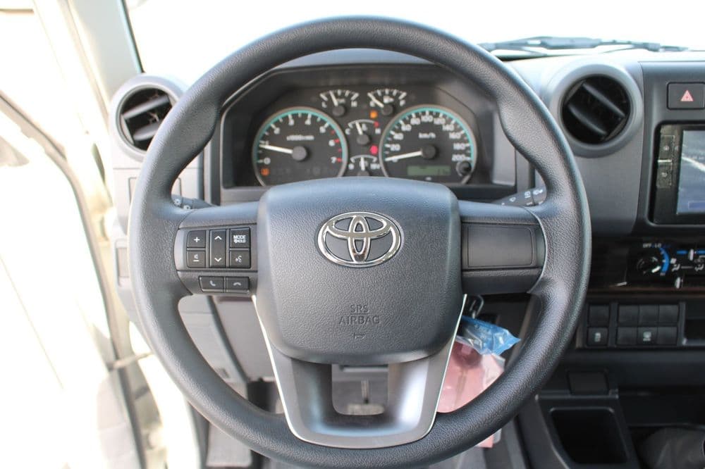 New Toyota Land Cruiser 70 Series 4.0L DLX M/T w/ Winch 2025