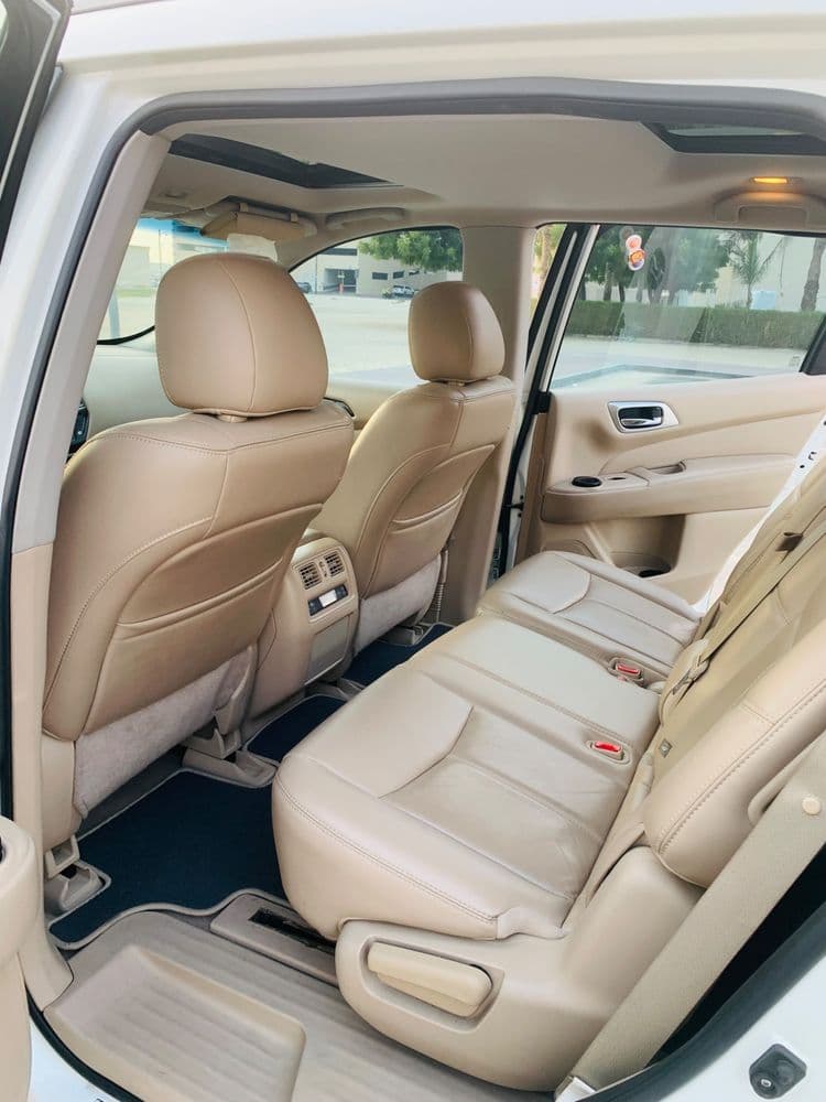 مستعملة نيسان باثفايندر 3.5L SV 4WD 2015