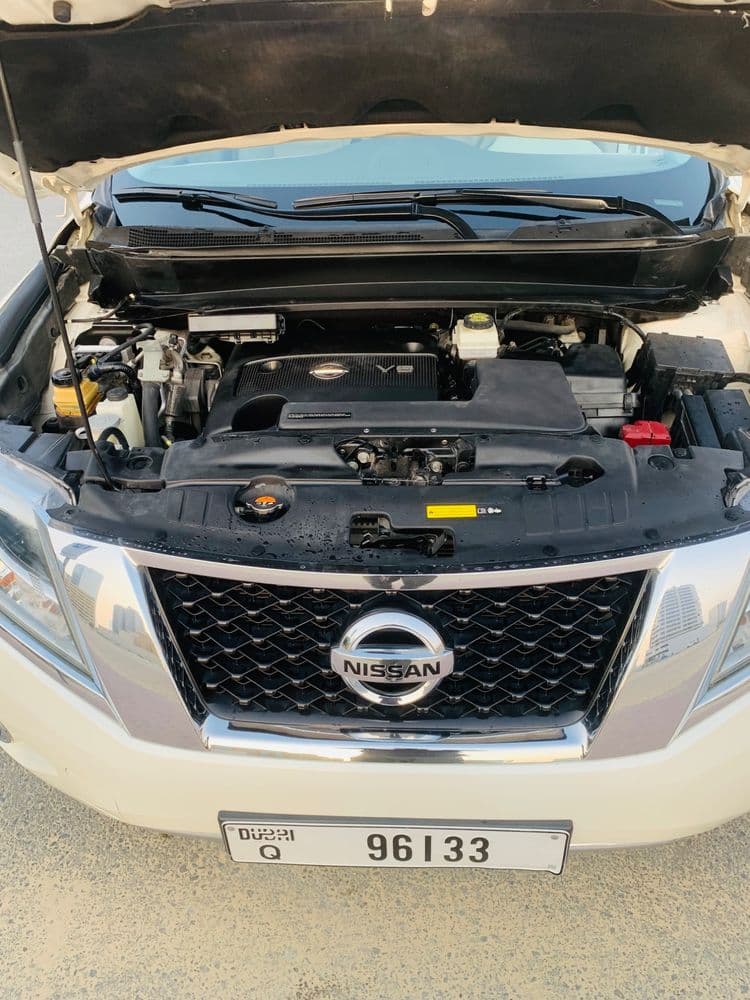 مستعملة نيسان باثفايندر 3.5L SV 4WD 2015