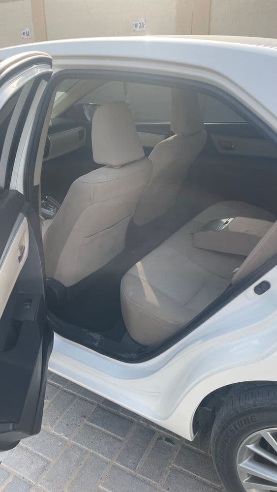 تويوتا كورولا 2.0L SE Plus 2015 مستعملة