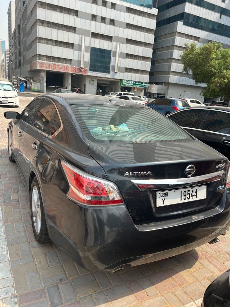 مستعملة نيسان التيما 2.5 SV 2014