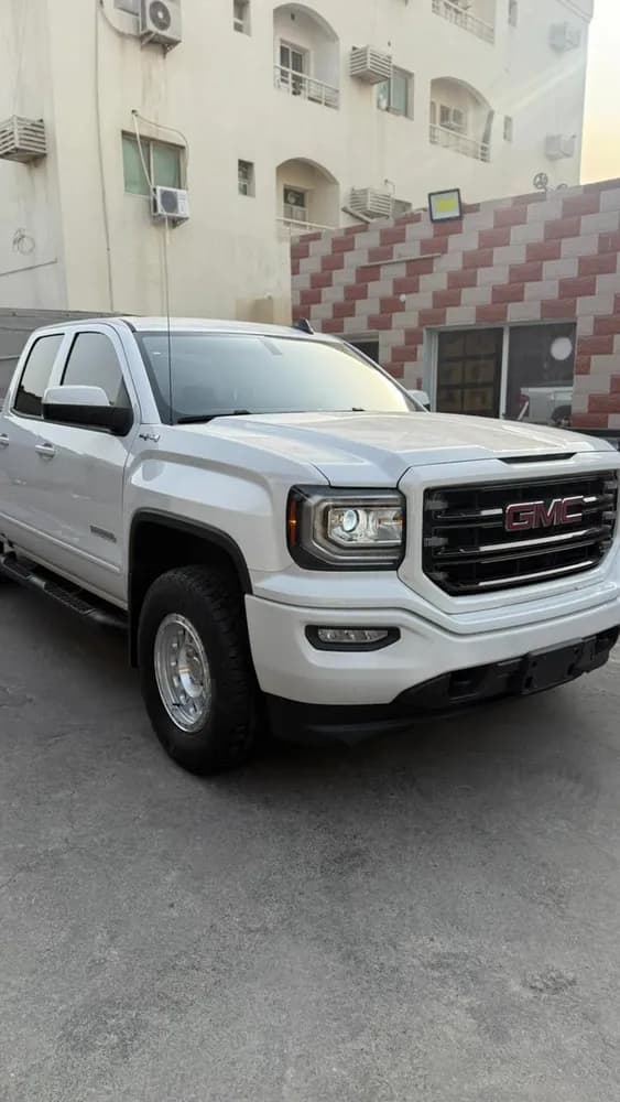 Used GMC Sierra 1500 4WD Crew Cab 2017