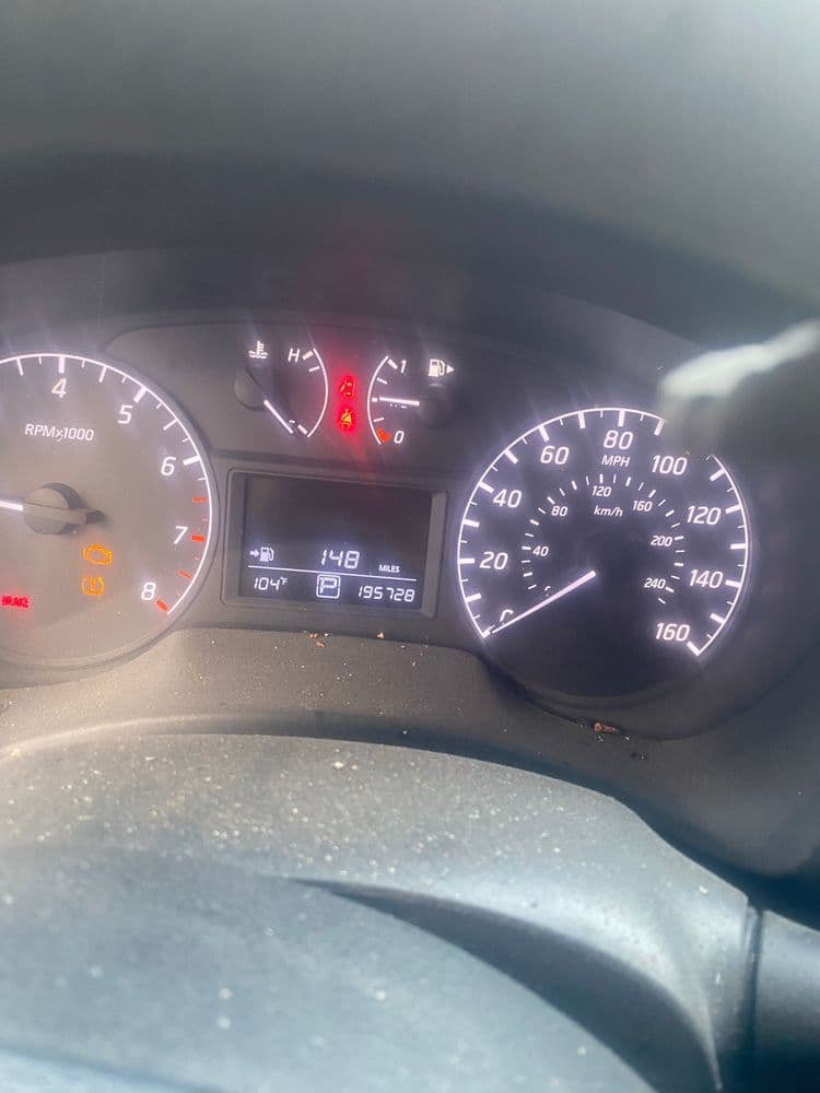 نيسان سنترا 1.8L Sedan 2015 مستعملة