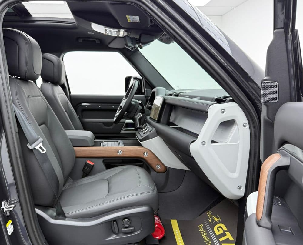 Used Land Rover Defender 110 HSE (P400) 2024
