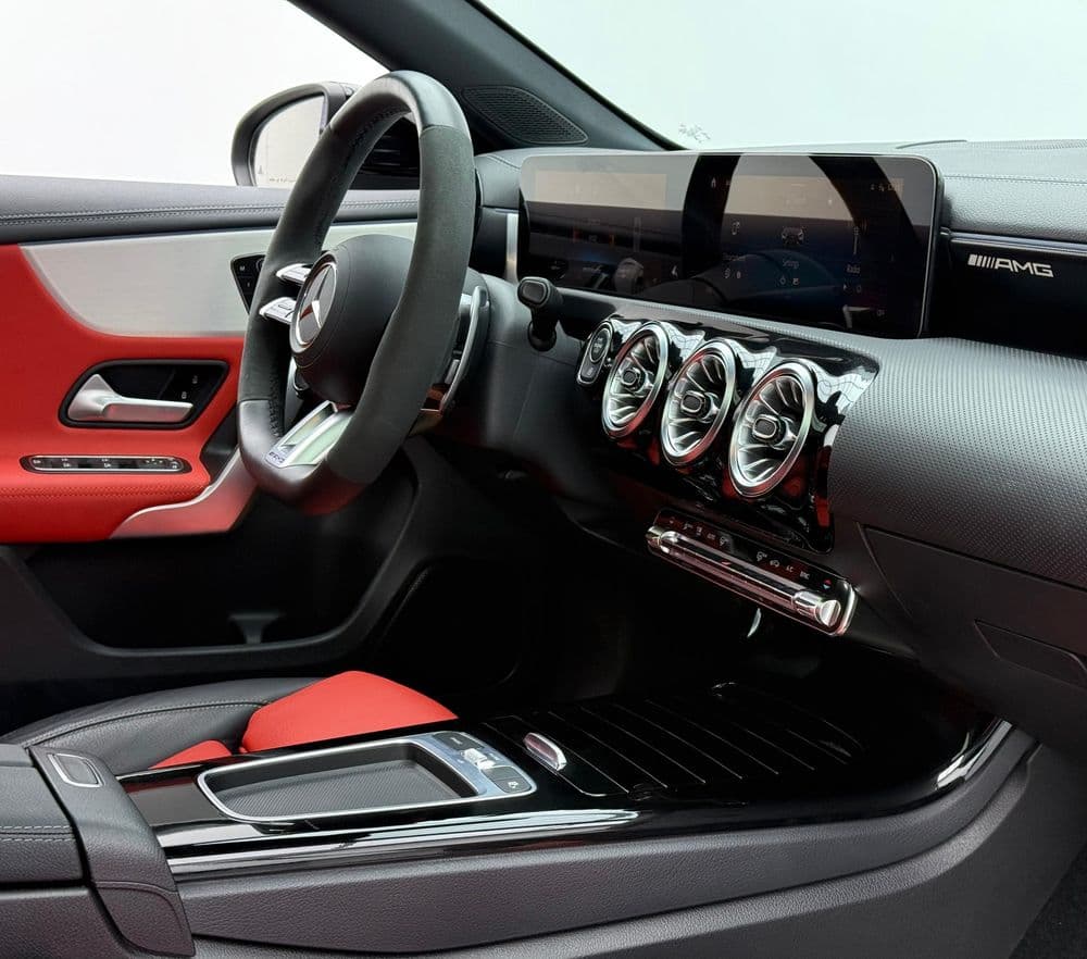 مرسيدس بنز A 35 AMG 2023 مستعملة