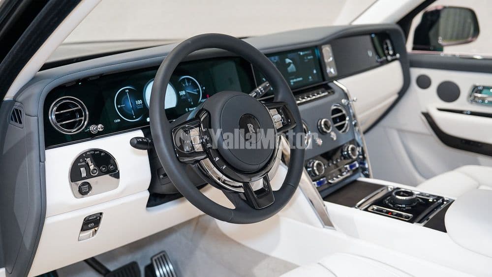 Used رولز رويس كولينان 6.75L Twin-Turbo 563 HP 2025