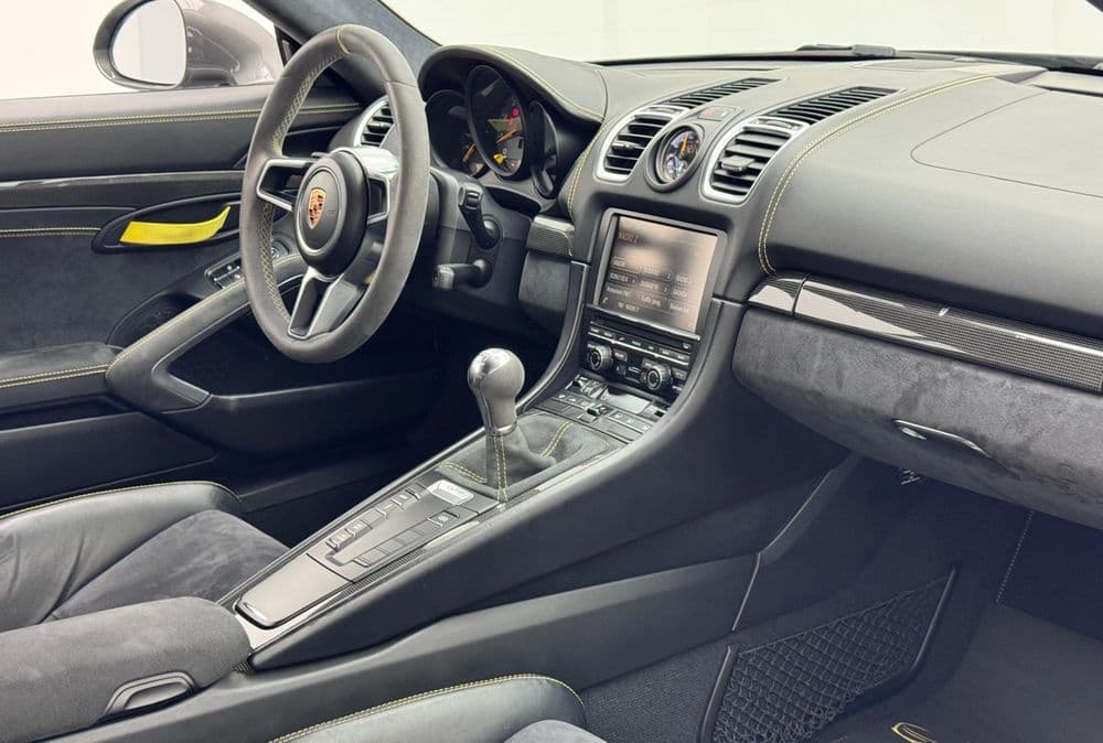 Used Porsche Cayman GT4 M/T 2016