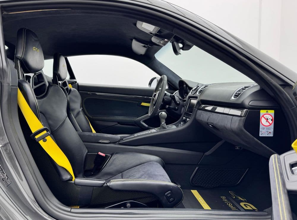 Used Porsche Cayman GT4 M/T 2016