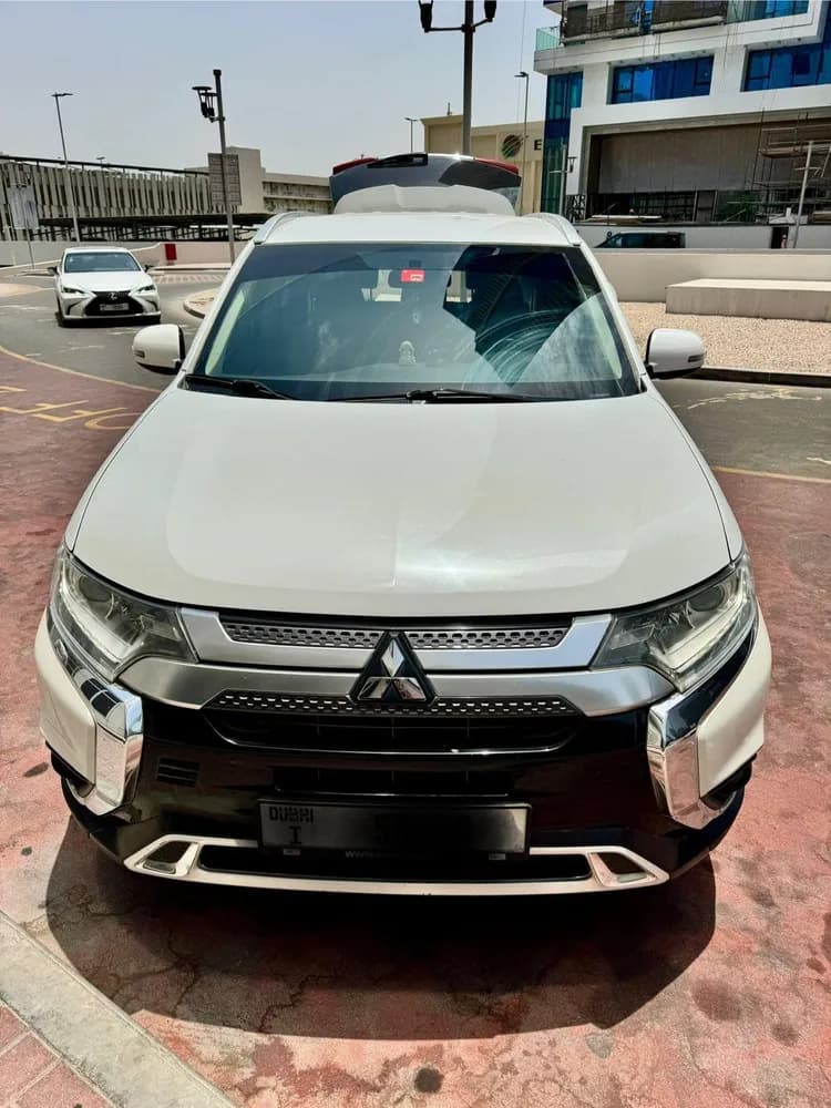 مستعملة ميتسوبيشي أوتلاندر 2.4L GLX Mid Option 2019