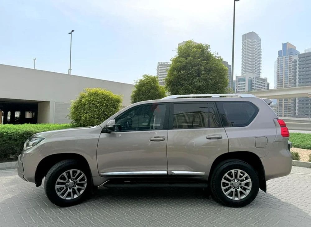 تويوتا لاند كروزر برادو 2.7L VXR 2018 مستعملة