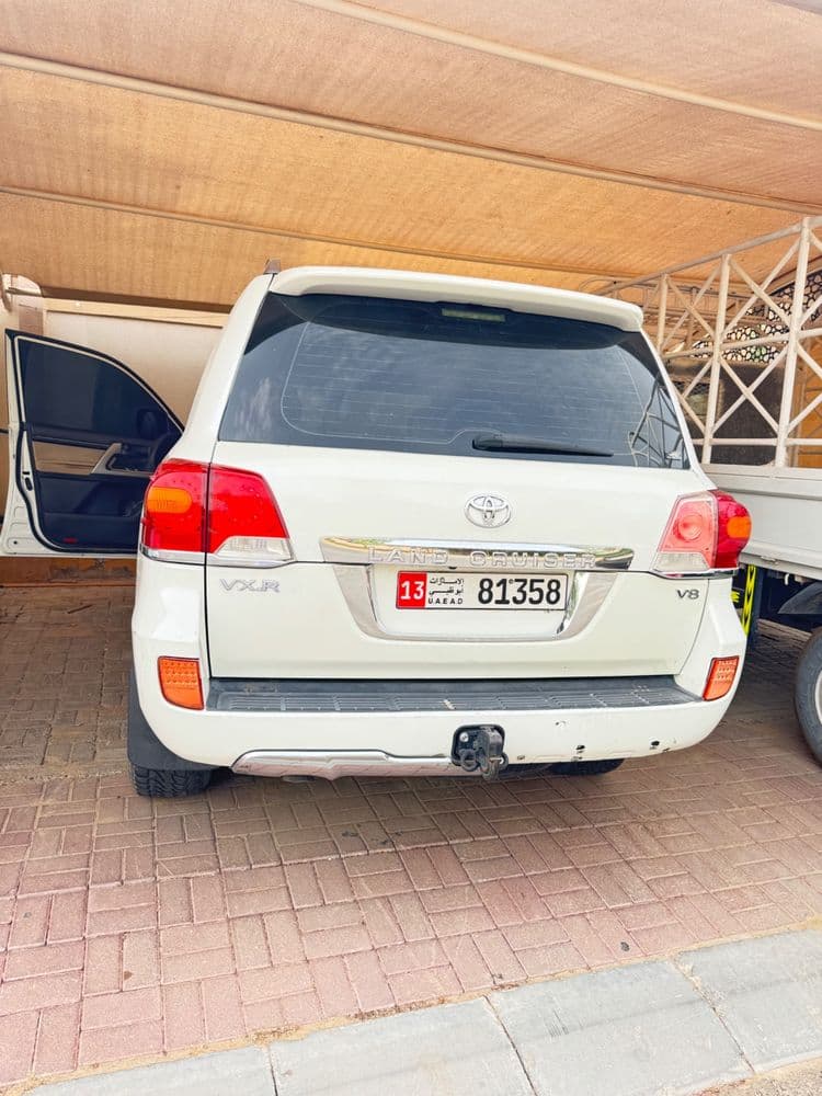 تويوتا لاند كروزر 3.5T GXR 2009 مستعملة