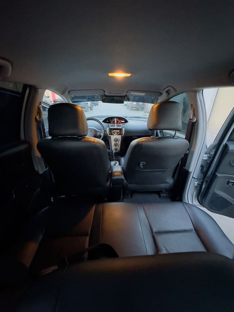 تويوتا يارس هاتشباك Hatchback 2012 مستعملة