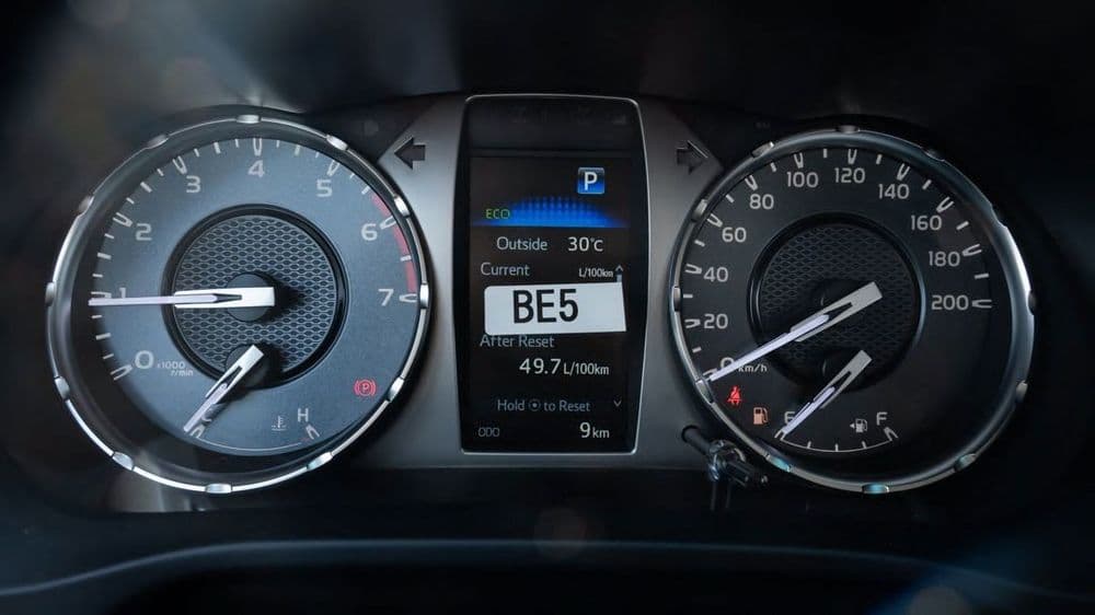 الجديد تويوتا هيلوكس 2025