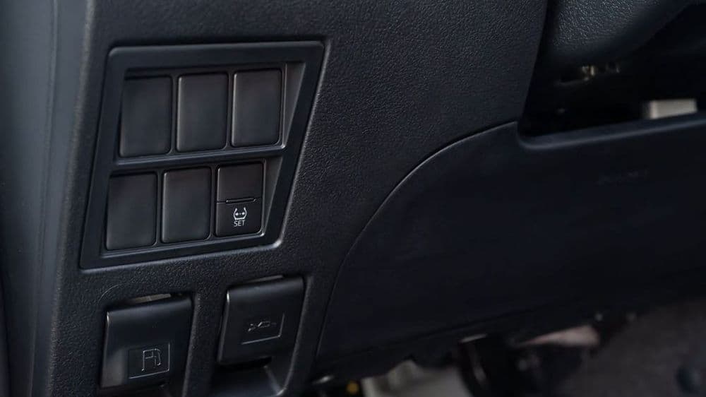 الجديد تويوتا هيلوكس 2025