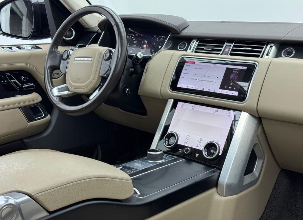 Used Land Rover Range Rover 3.0L SC V6 HSE 340 PS 2019