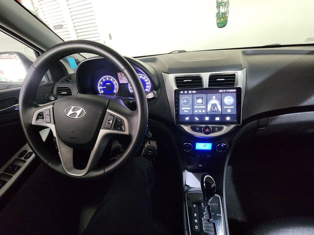 هيونداي اكسنت 1.6L Full Option 2015 مستعملة