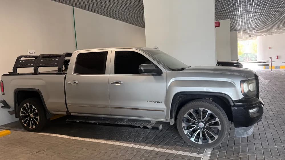 Used GMC Sierra Denali 6.2L Crew Cab 2018 Used GMC Sierra Denali 6.2L Crew Cab 2018 used_cars.forSale
